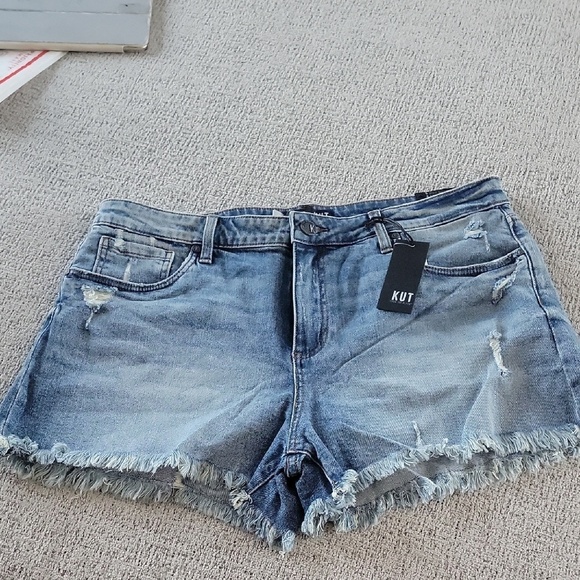 Kut from the Kloth Women's Frayed Jean Shorts - Light Blue - Picture 1 of 8